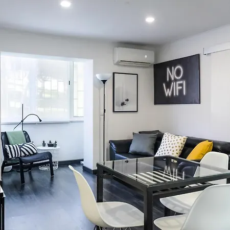 01 Nice Flat By Olivais Lisbon